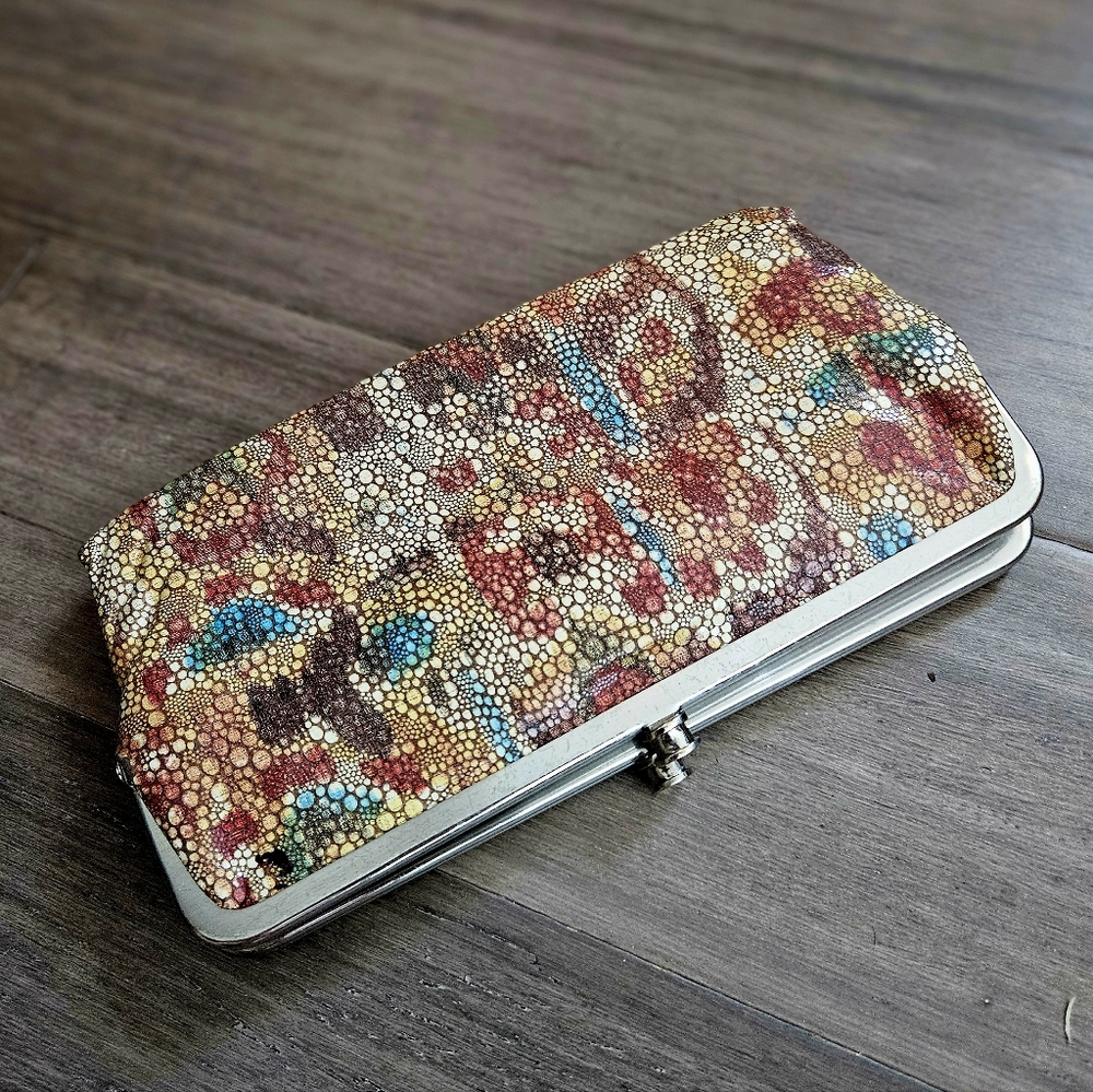 HOBO INTERNATIONAL Lauren Multi-Color Bi-fold Magnetic Clutch